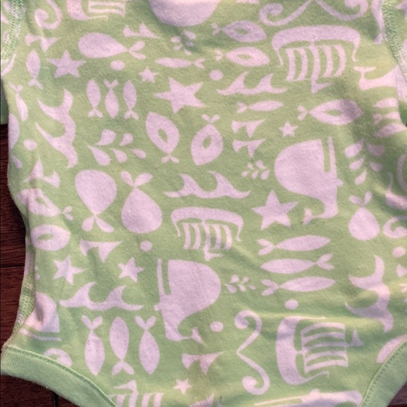 Hanna Andersson Green and White Bodysuit with Playful Patterns - Picture 7 of 7